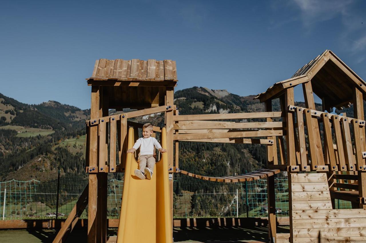 Berghotel Alpenklang グロースアルル エクステリア 写真