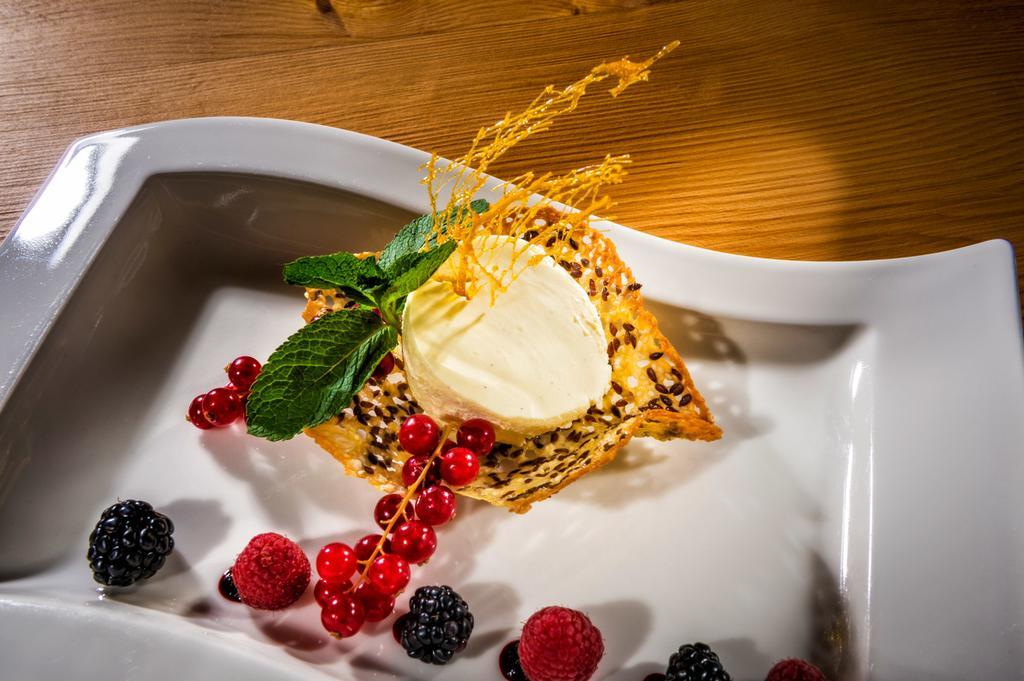 Berghotel Alpenklang グロースアルル エクステリア 写真