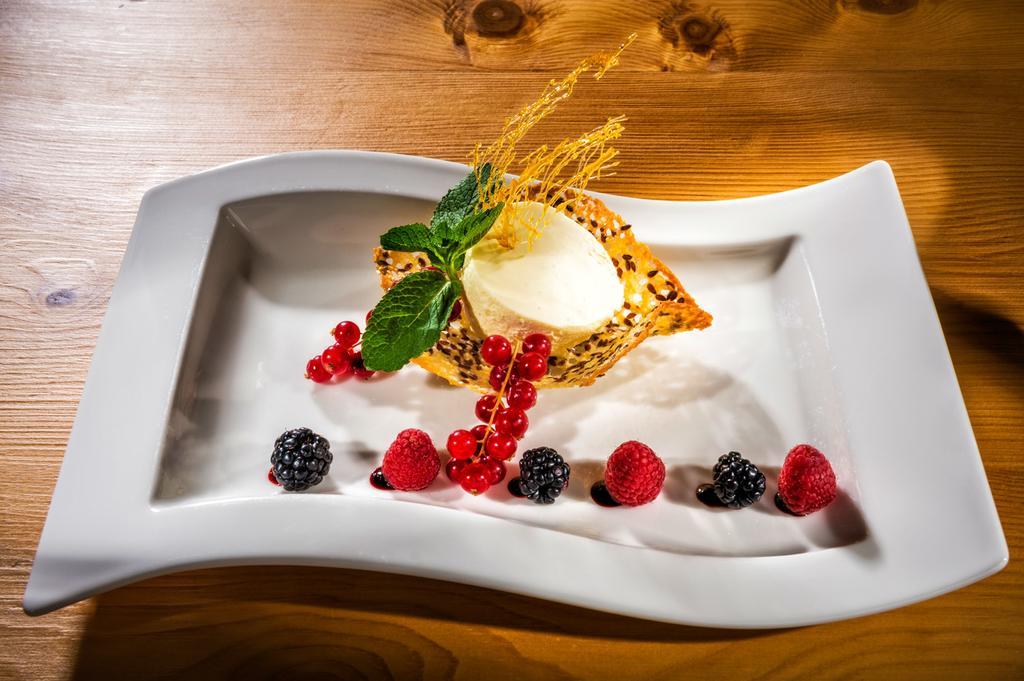 Berghotel Alpenklang グロースアルル エクステリア 写真