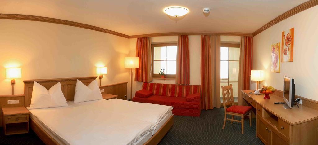 Berghotel Alpenklang グロースアルル エクステリア 写真